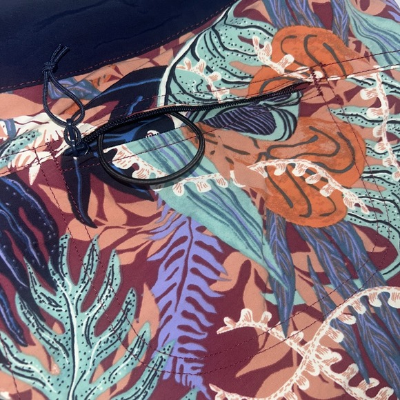 Patagonia 51884 Women's Multicolor Floral Leafy 5" Wavefarer Boardshorts Size 10 - Picture 6 of 9